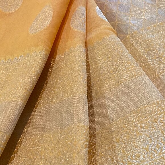 Soft Banarasi Saree in Pastel yellow with Rich Zari Border & Pallu Boutique - Picture 6 of 15